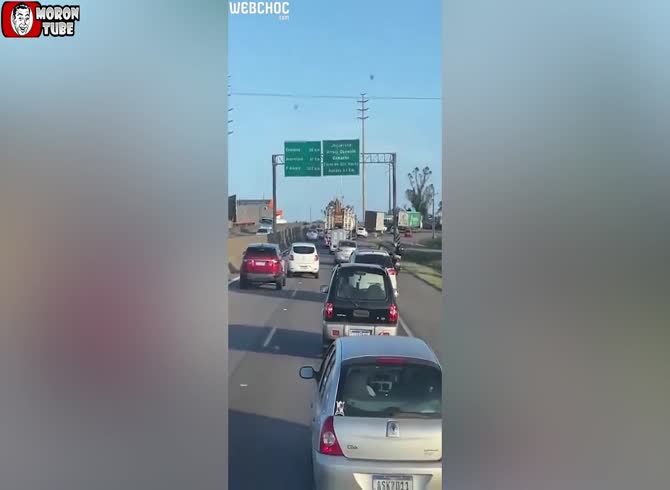 Video :A biker loses his temper with a motorist, tries to block his path and ends tragically